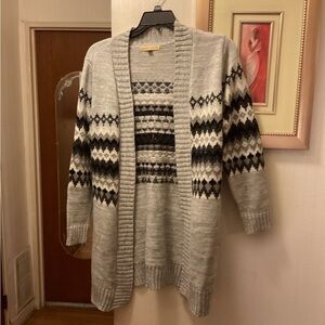 Gray Patterned Women's Cardigan Grey & Black SZ L,$22.